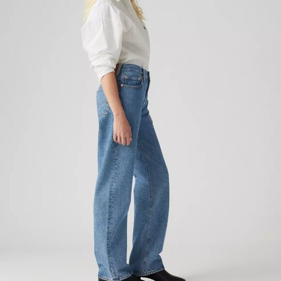 LEVI'S 501 90" STRAIGHT LEG HIGH RISE DENIM JEANS IN MEDIUM WASH - 28 - Picture 2 of 10